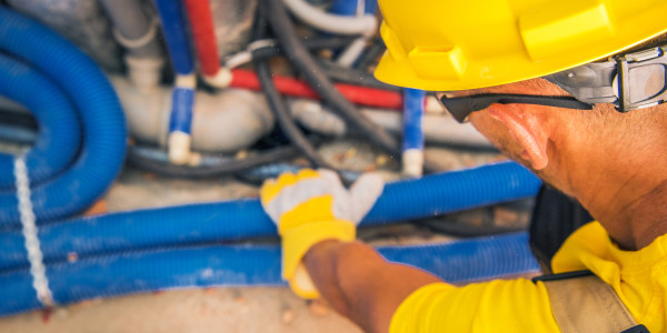 Electricistas Industriales · Instaladores Alta / Baja Tensión Platja d'Aro · Revisión y mantenimiento de cuadros eléctricos y sistemas de control