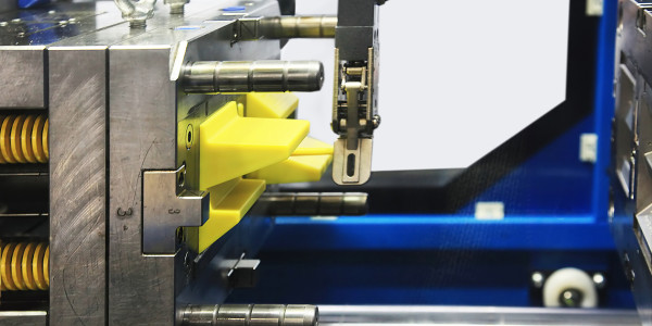 Torneros, Mecanizados, Matriceros, Control Numérico Porqueres · Fabricación de moldes para inyección y fundición