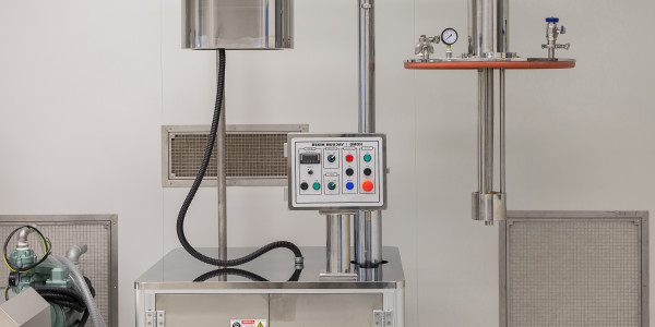 Tuberos · Instalación / Mantenimiento Tuberías Industriales Flaçà · Montaje de tuberías para transportar líquidos, gases o productos químicos